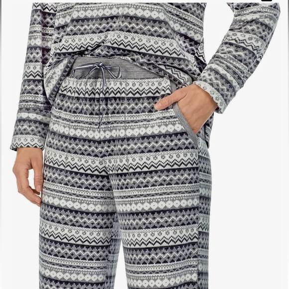 Nautica Ladies' 2-Piece Silky Stritch Fleece Sleepwear PJ Set Grey Size M - Picture 5 of 10